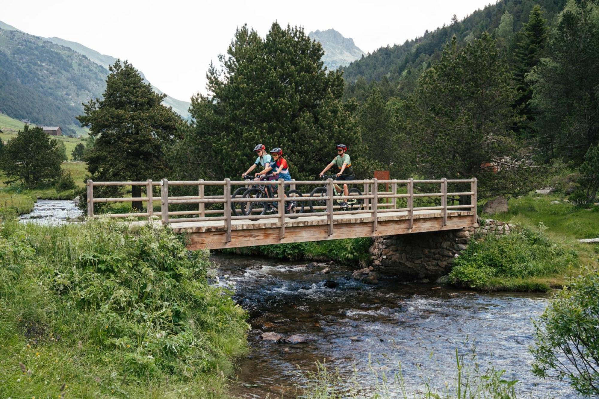 Serras Andorra Сольдеу Екстер'єр фото